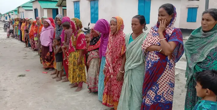 [পীরগাছায় বৈষম্যবিরোধী ছাত্র নেতার বিরুদ্ধে মিথ্যা সংবাদ প্রকাশের প্রতিবাদে মানববন্ধন]